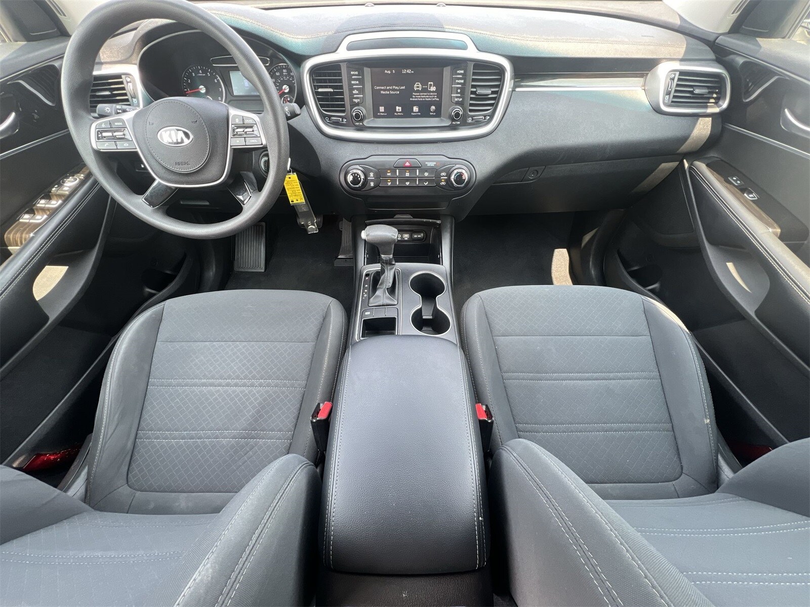 Thumbnail: 2020 Kia Sorento - 16