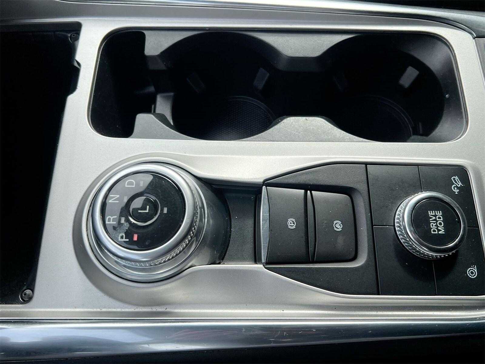 Thumbnail: 2023 Ford Explorer - 32