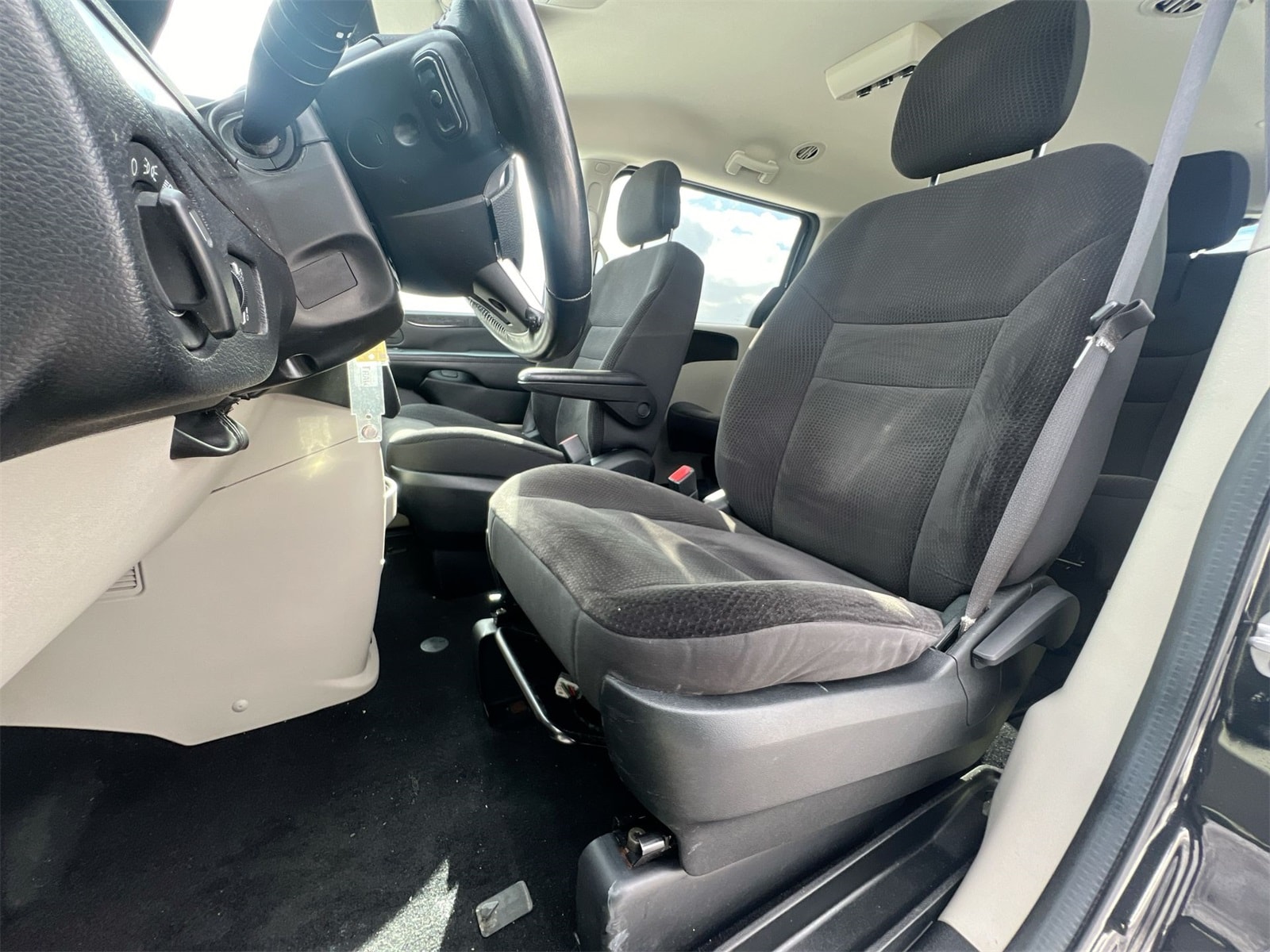 Thumbnail: 2018 Dodge Grand Caravan - 15