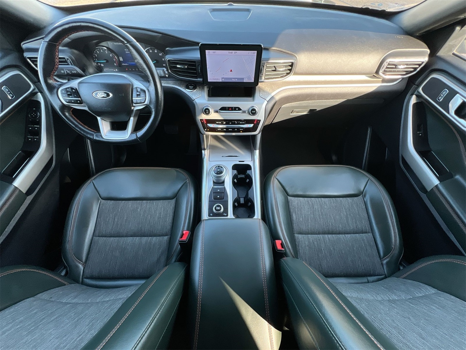 Thumbnail: 2022 Ford Explorer - 16