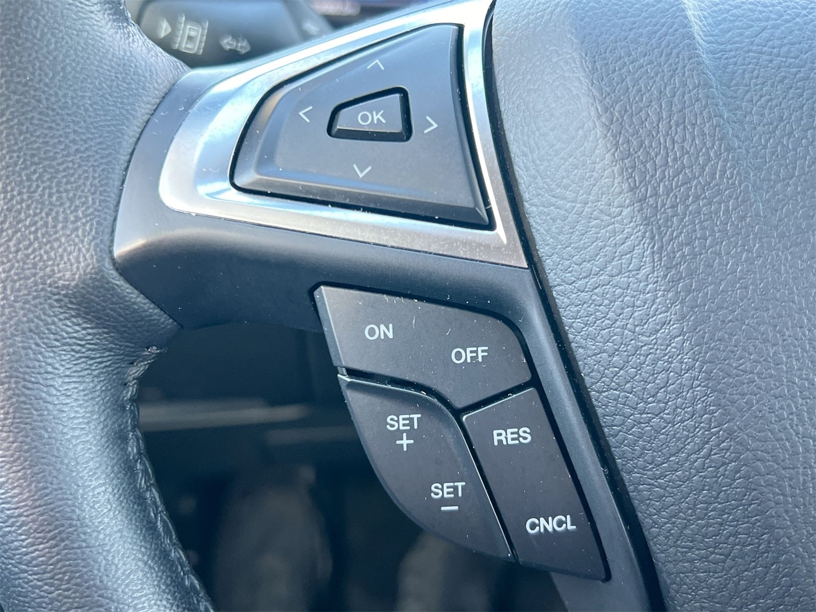 Thumbnail: 2023 Ford Edge - 23