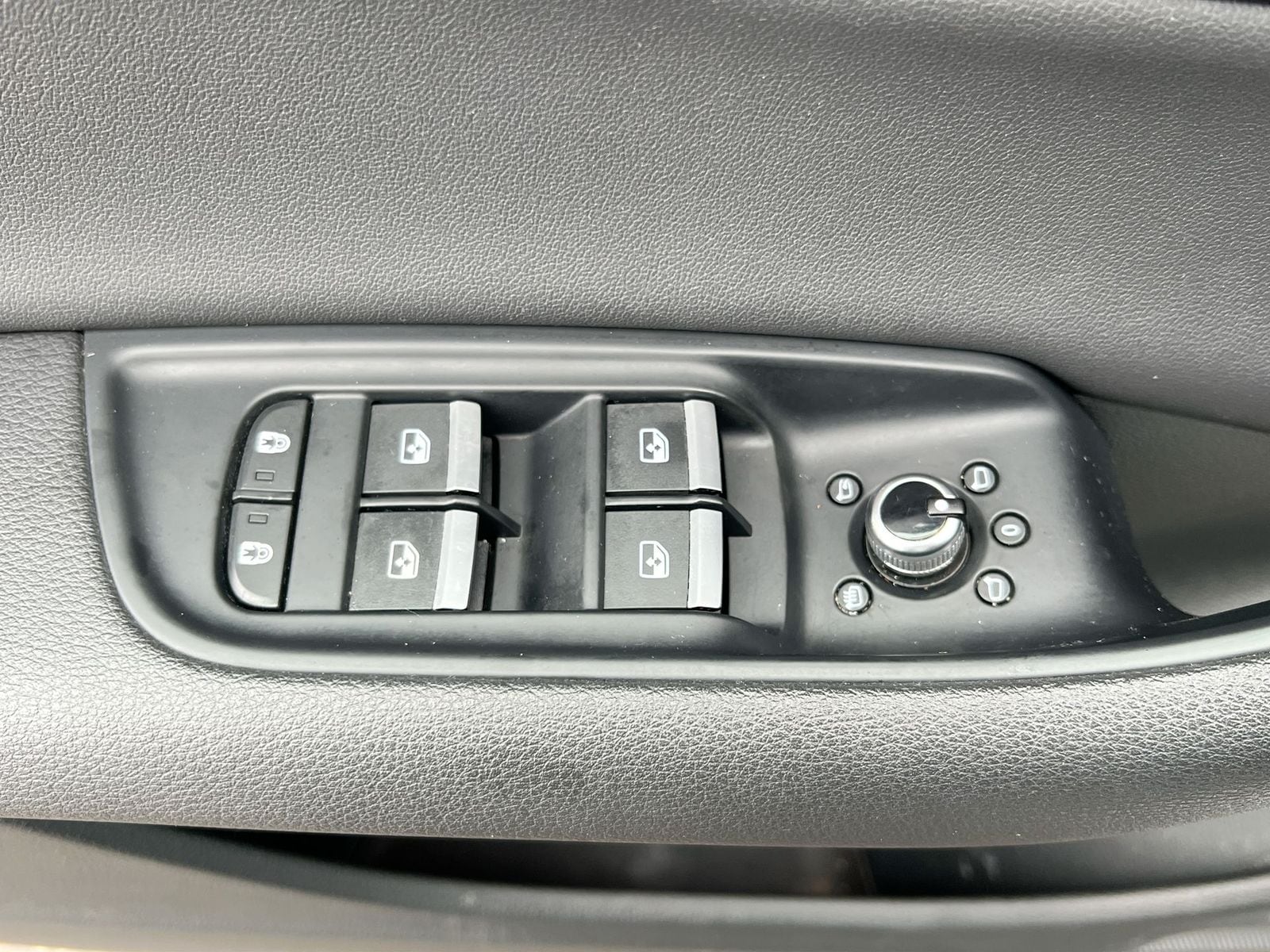 Thumbnail: 2021 Audi Q7 - 17