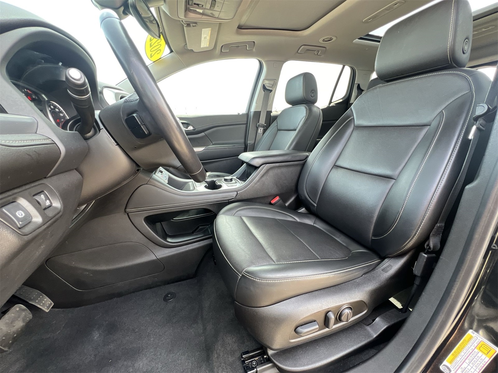 Thumbnail: 2022 GMC Acadia - 16