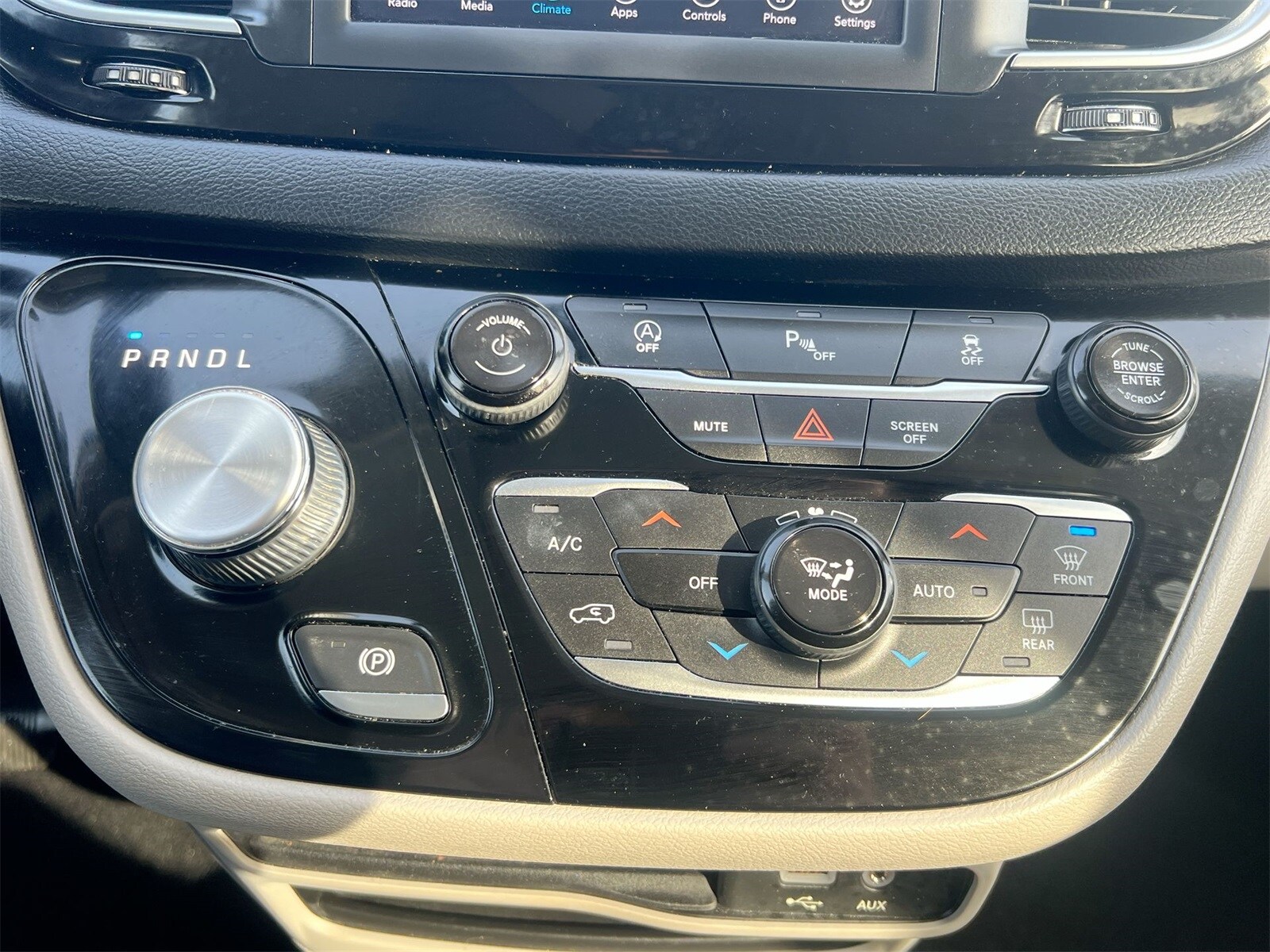 Thumbnail: 2019 Chrysler Pacifica - 29