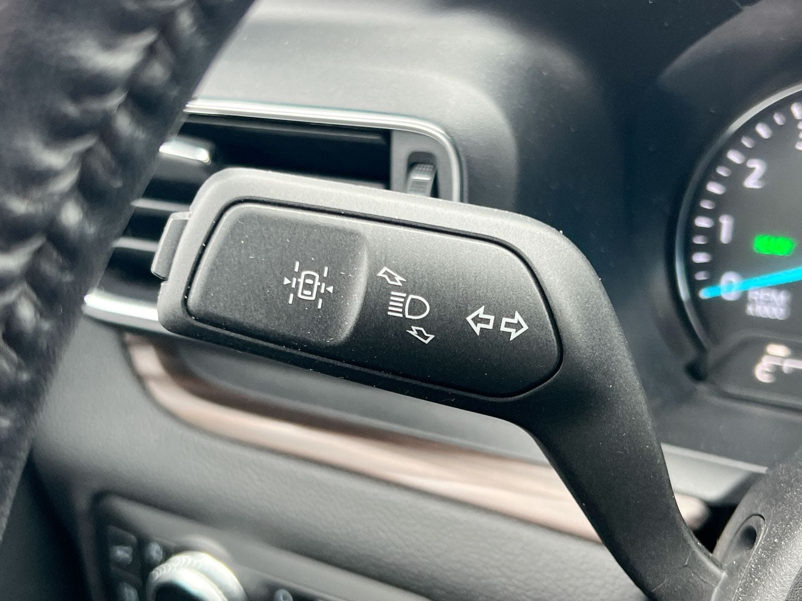 Thumbnail: 2023 Ford Explorer - 27