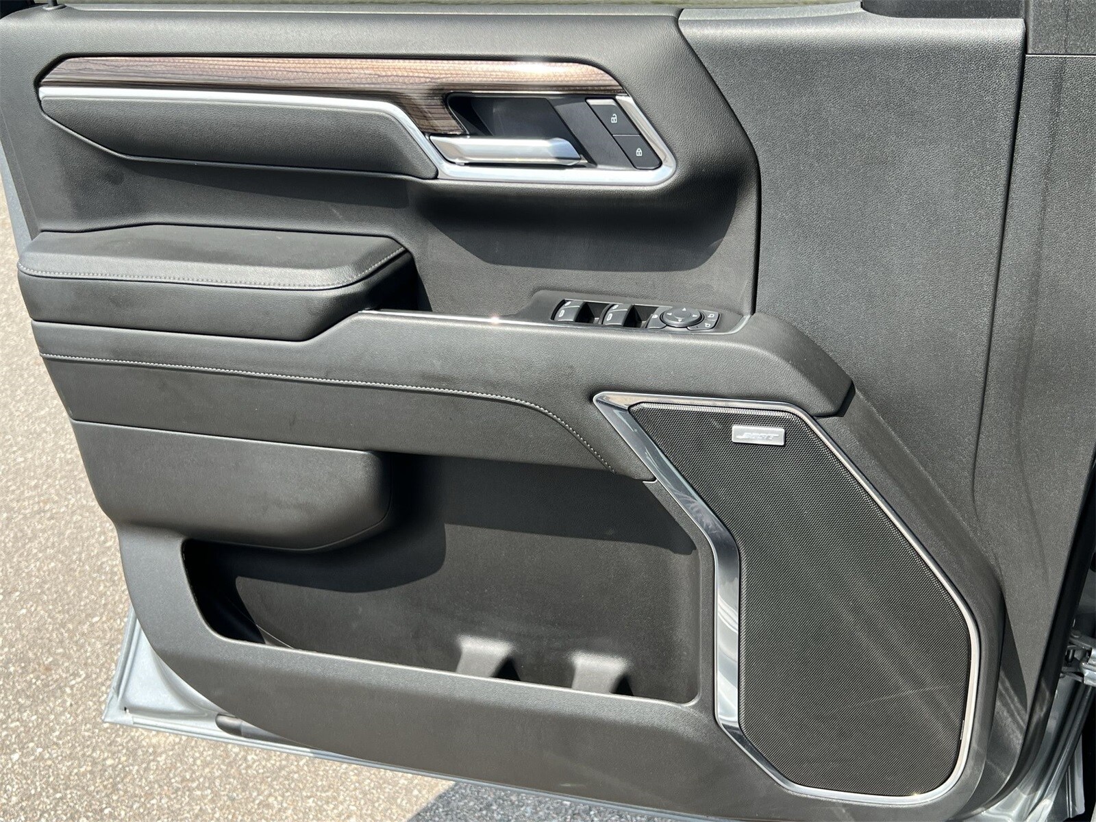 Thumbnail: 2025 Chevrolet Silverado 1500 - 30