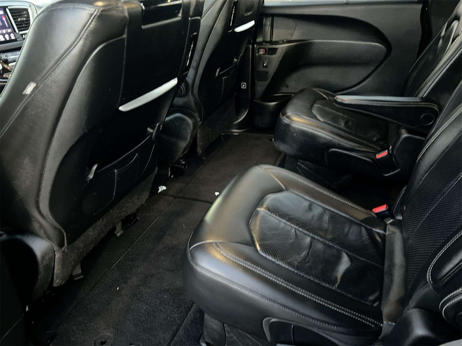 Thumbnail: 2018 Chrysler Pacifica - 18