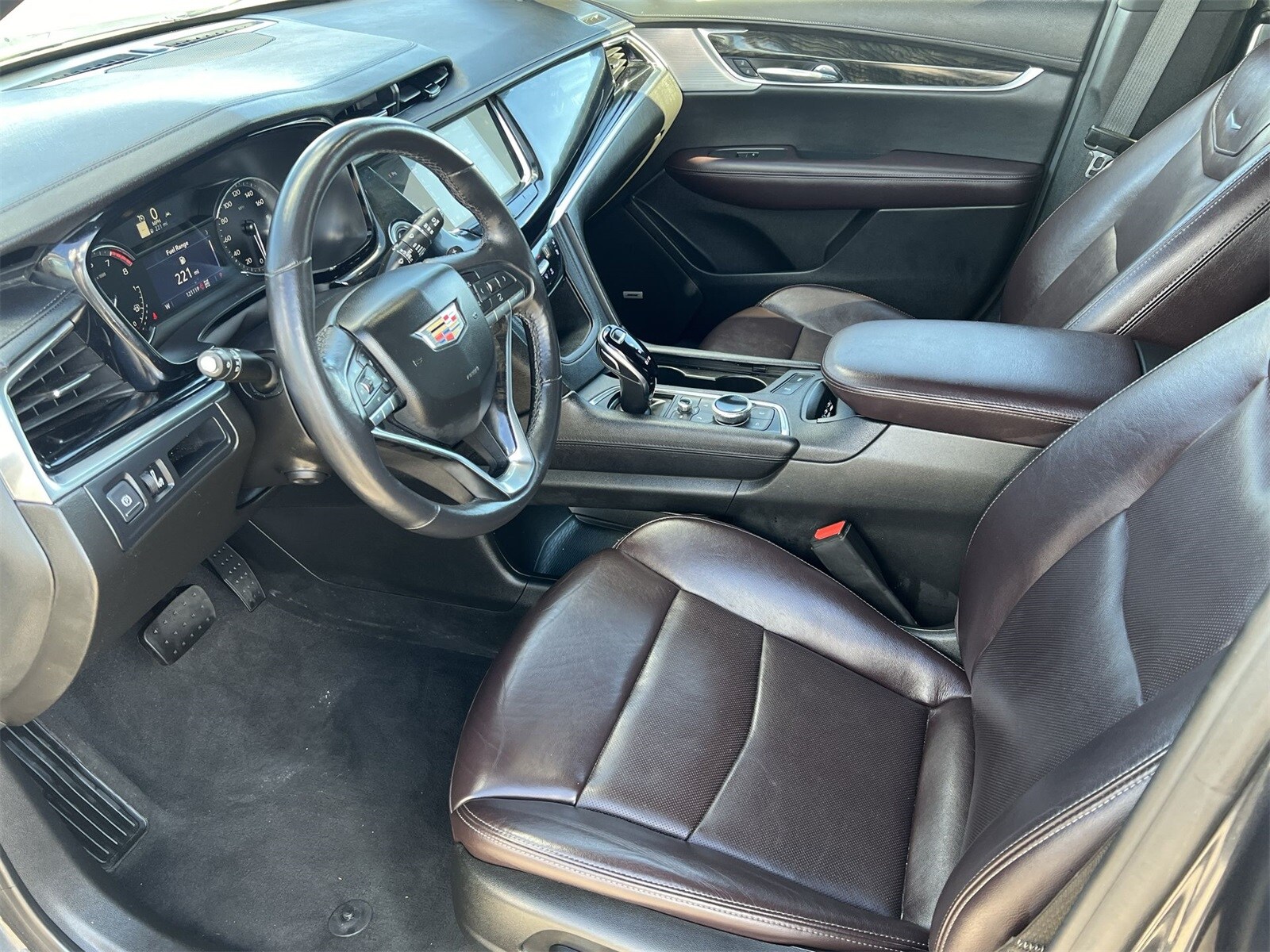 Thumbnail: 2022 Cadillac XT6 - 10