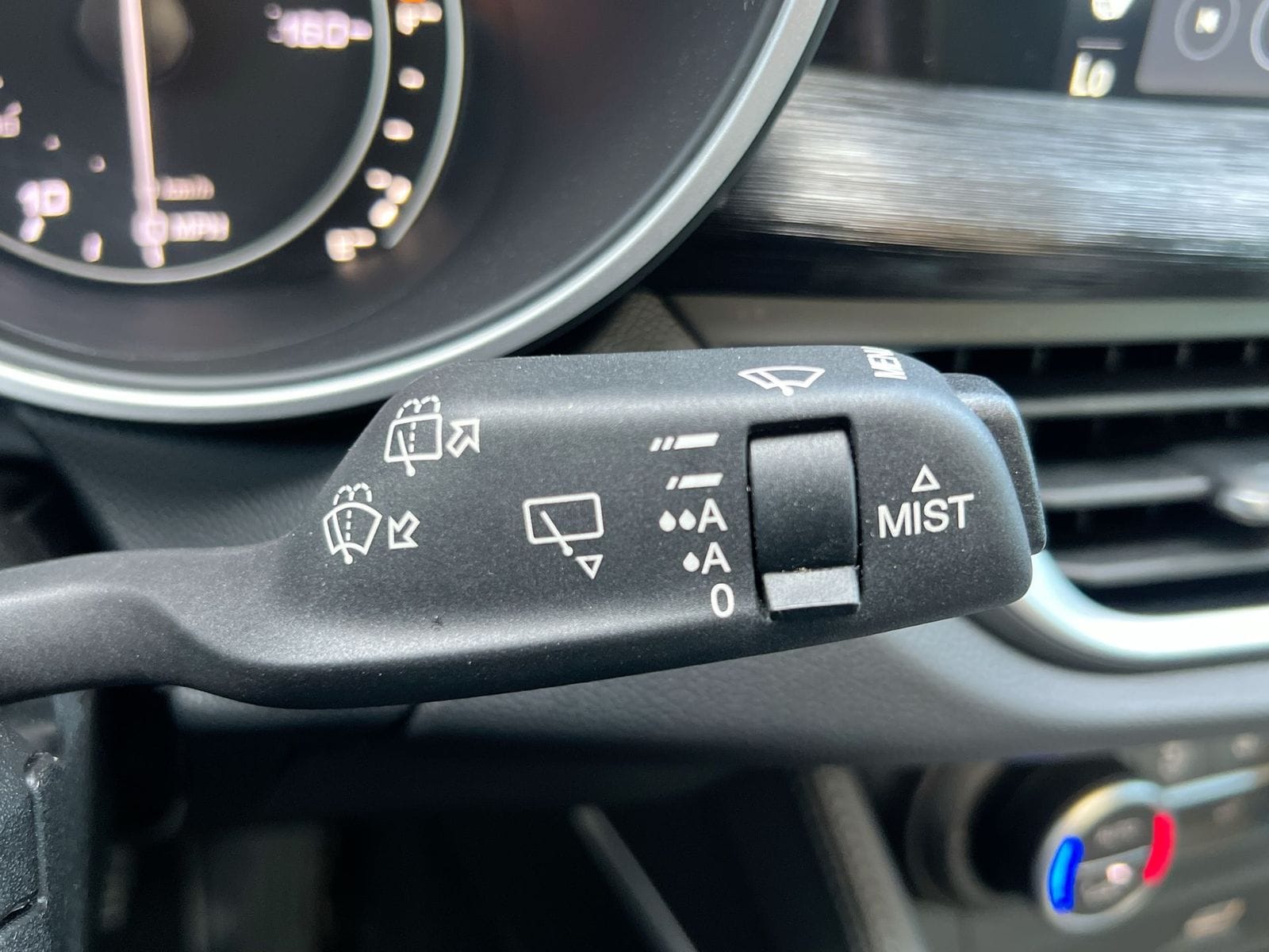 Thumbnail: 2020 Alfa Romeo Stelvio - 25
