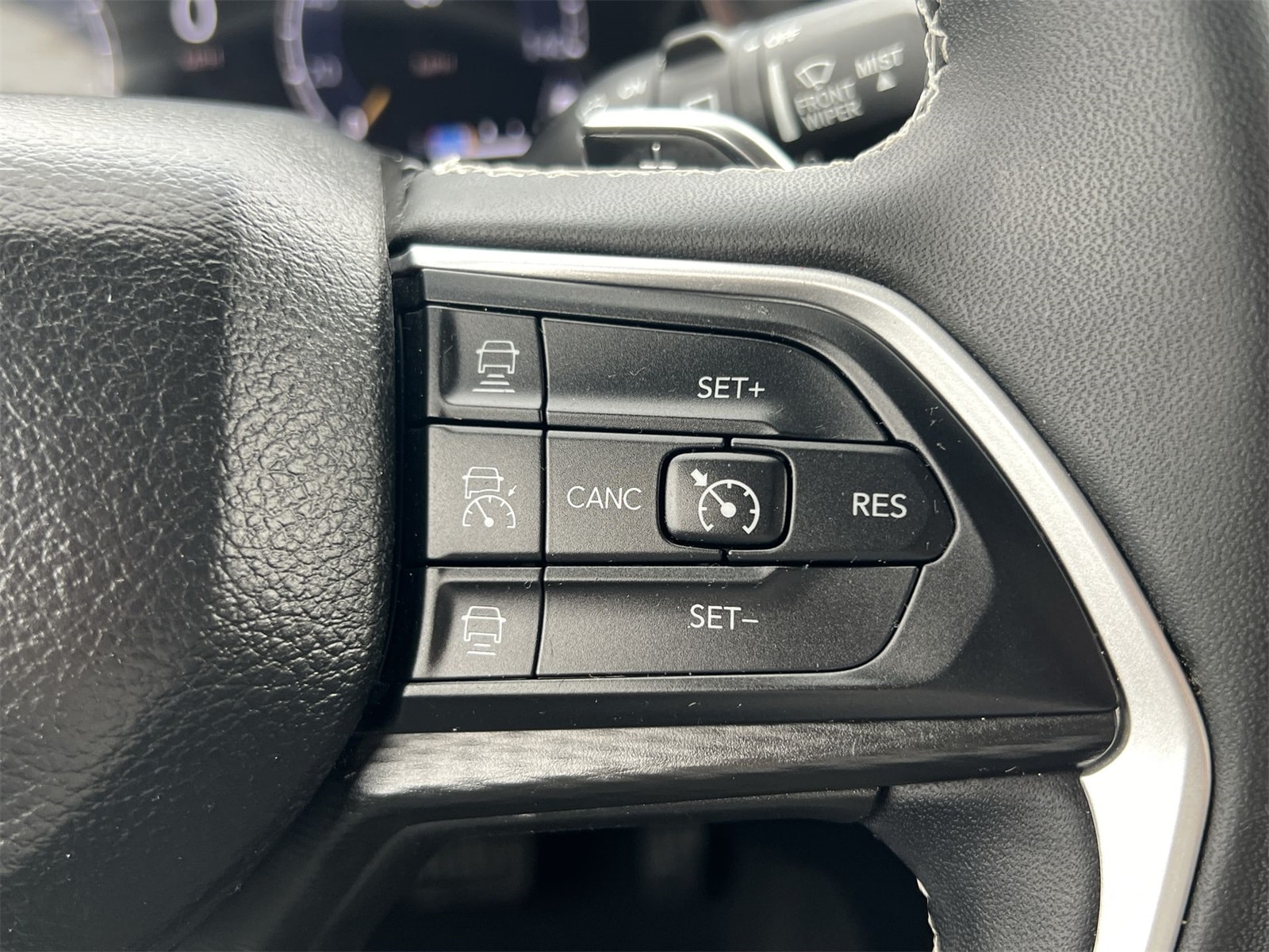 Thumbnail: 2023 Jeep Grand Cherokee - 25