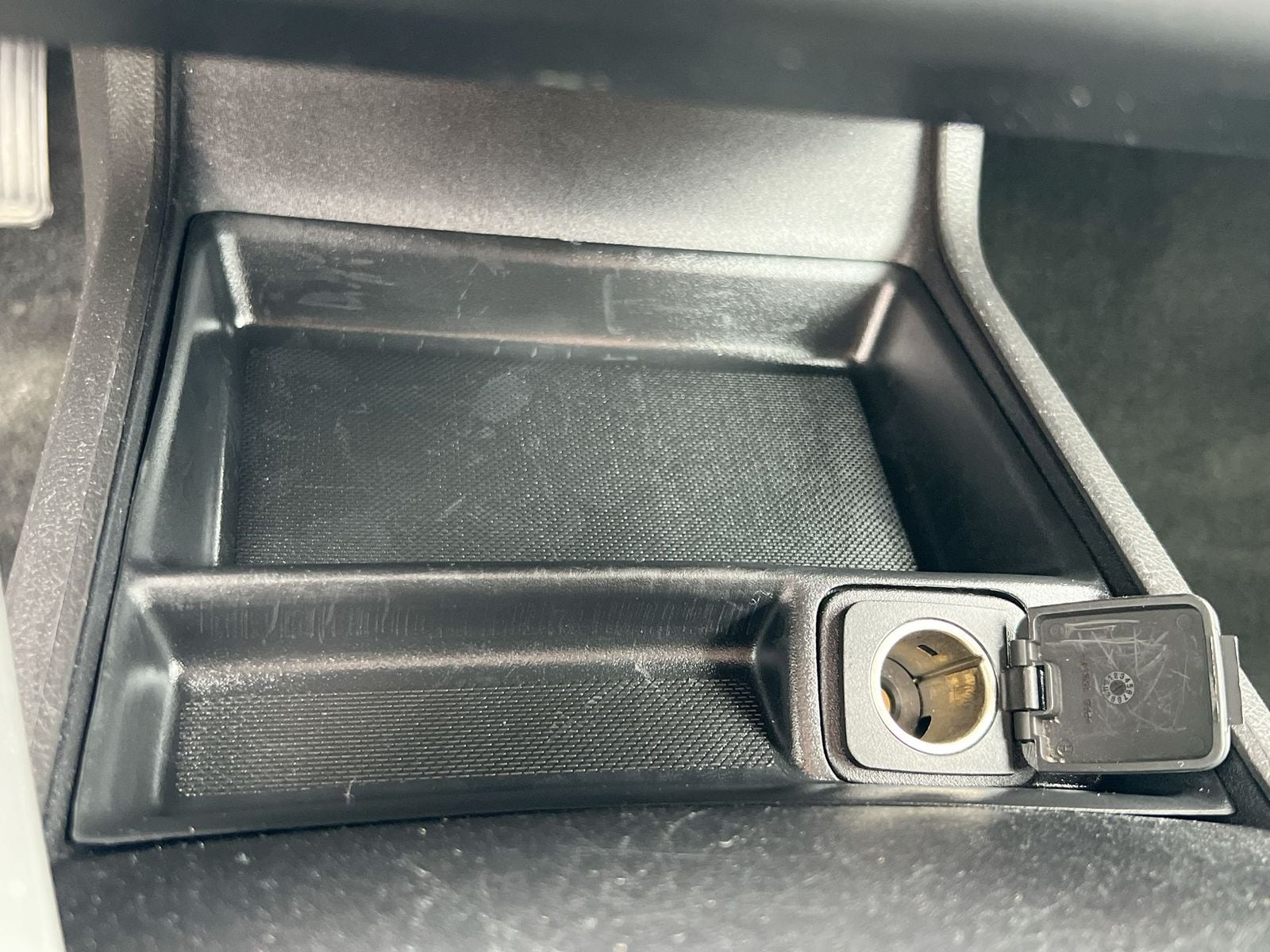 Thumbnail: 2014 Ford Fusion - 28