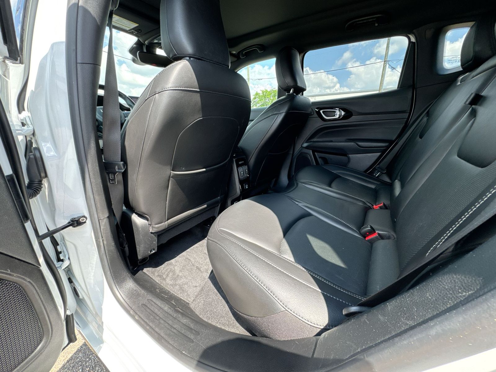 Thumbnail: 2022 Jeep Compass - 18
