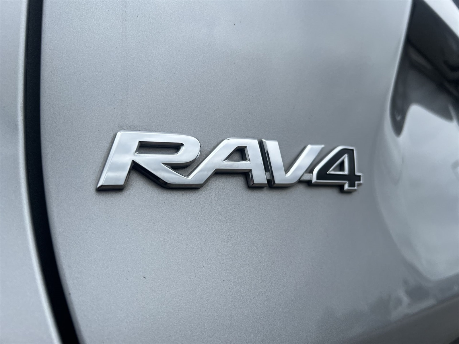 Thumbnail: 2020 Toyota RAV4 - 13