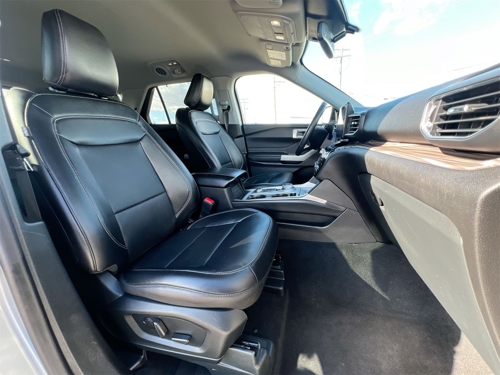 Thumbnail: 2023 Ford Explorer - 22