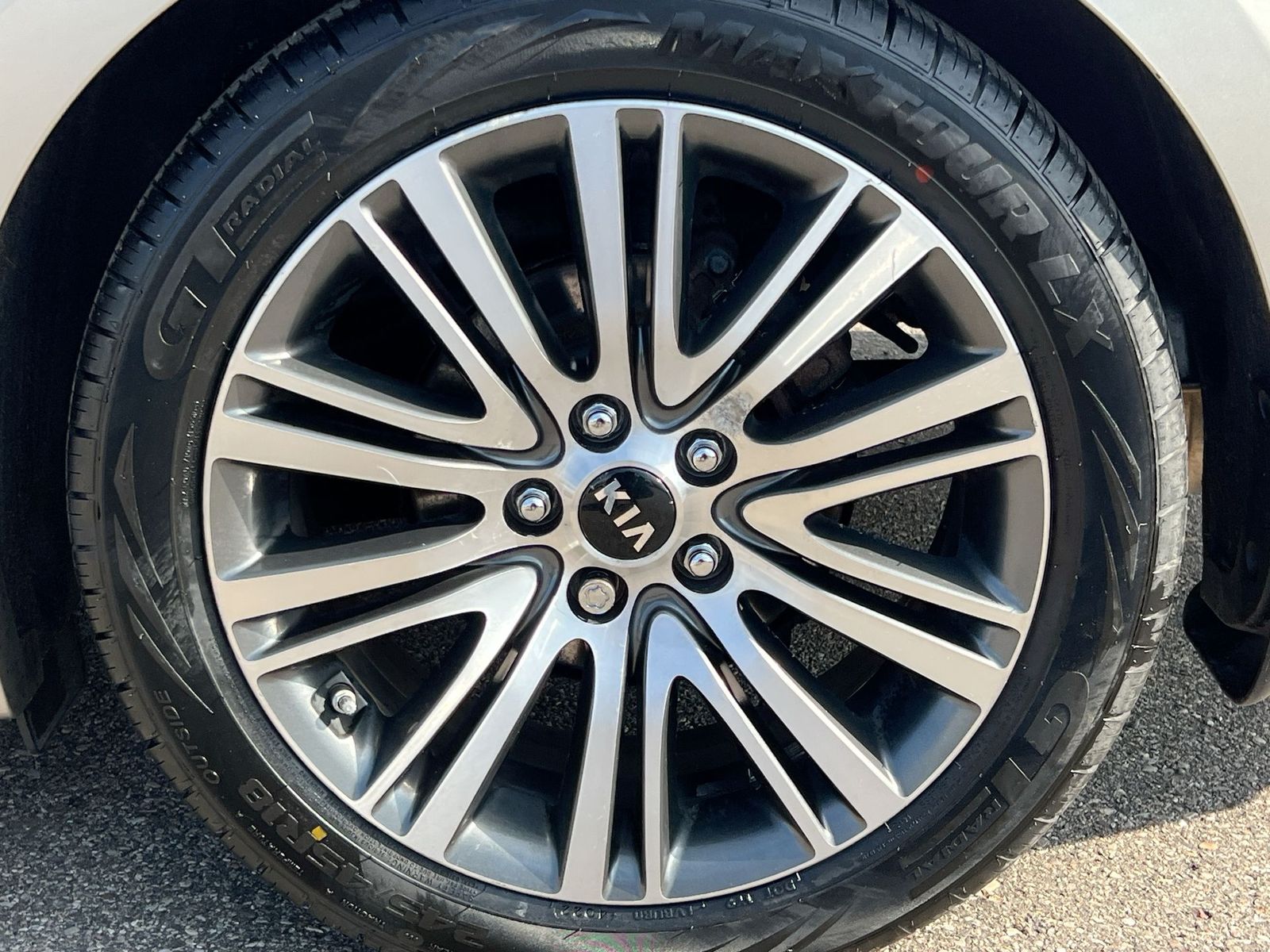 Thumbnail: 2014 Kia Cadenza - 14