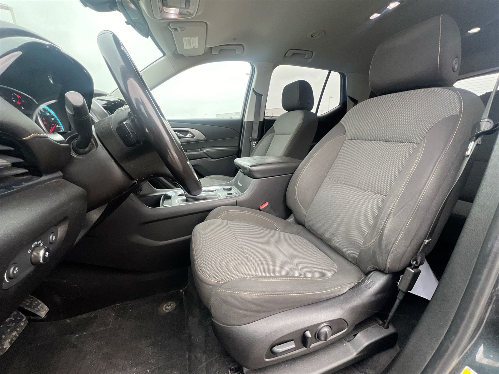 Thumbnail: 2018 Chevrolet Traverse - 16