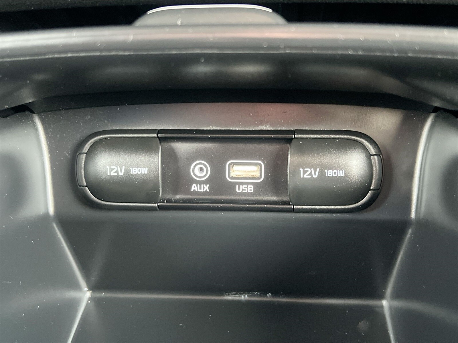 Thumbnail: 2020 Kia Sorento - 32