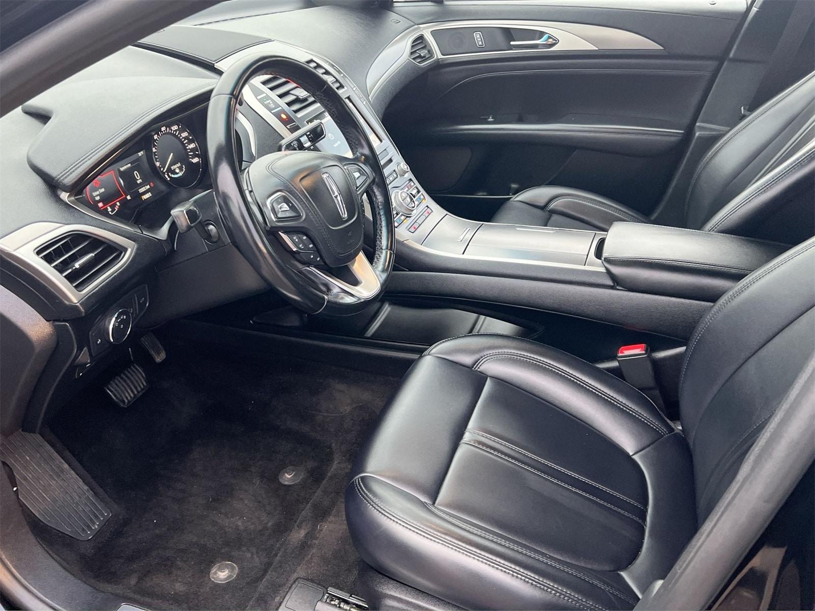 Thumbnail: 2018 Lincoln MKZ - 10