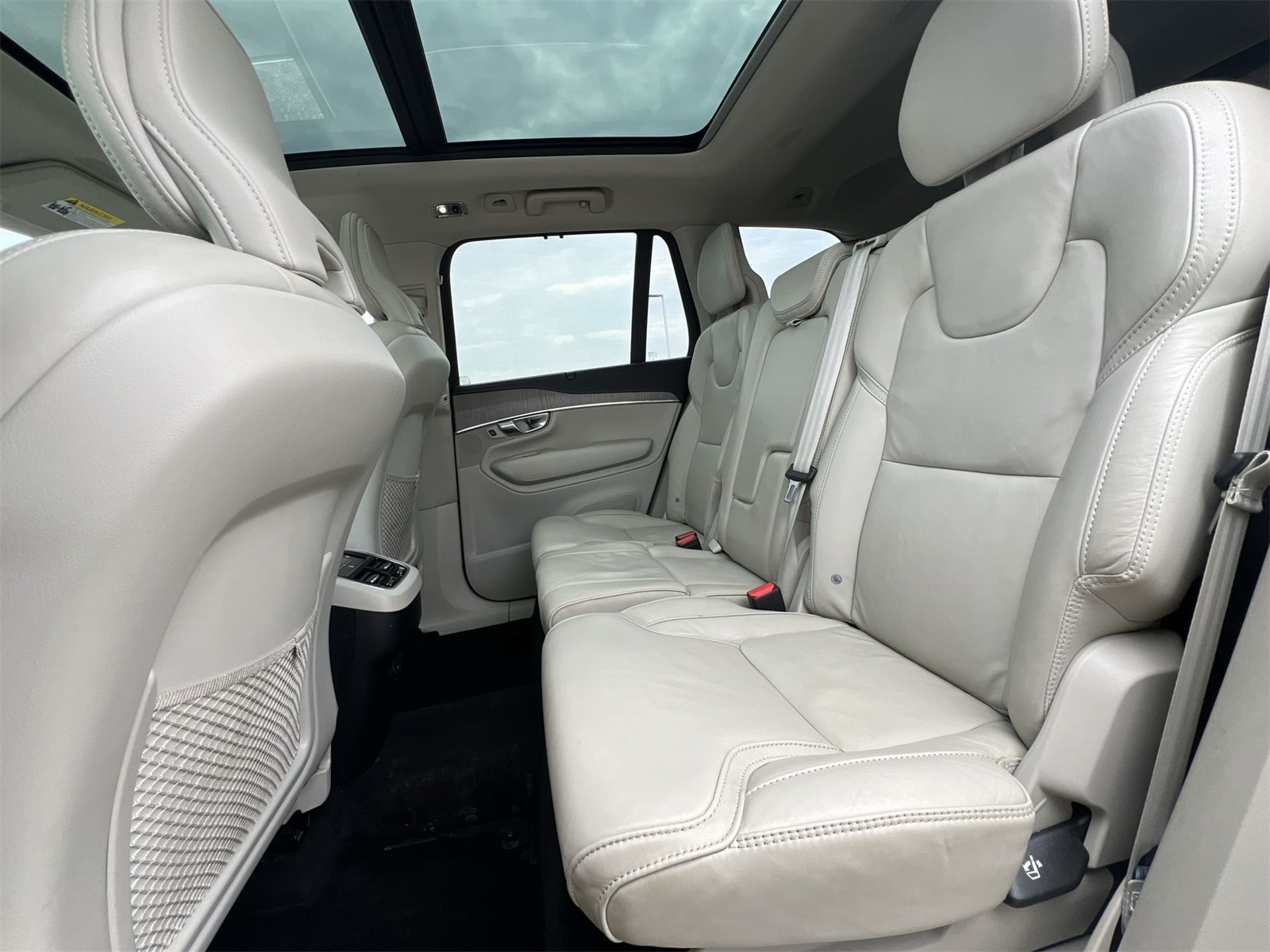 Thumbnail: 2022 Volvo XC90 - 20