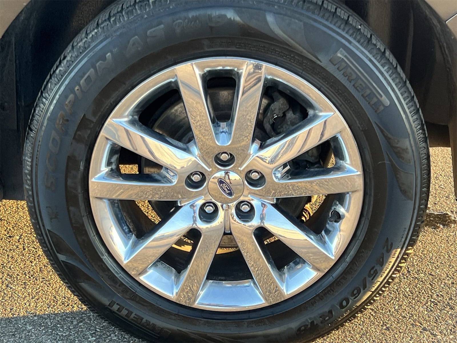 Thumbnail: 2011 Ford Edge - 14