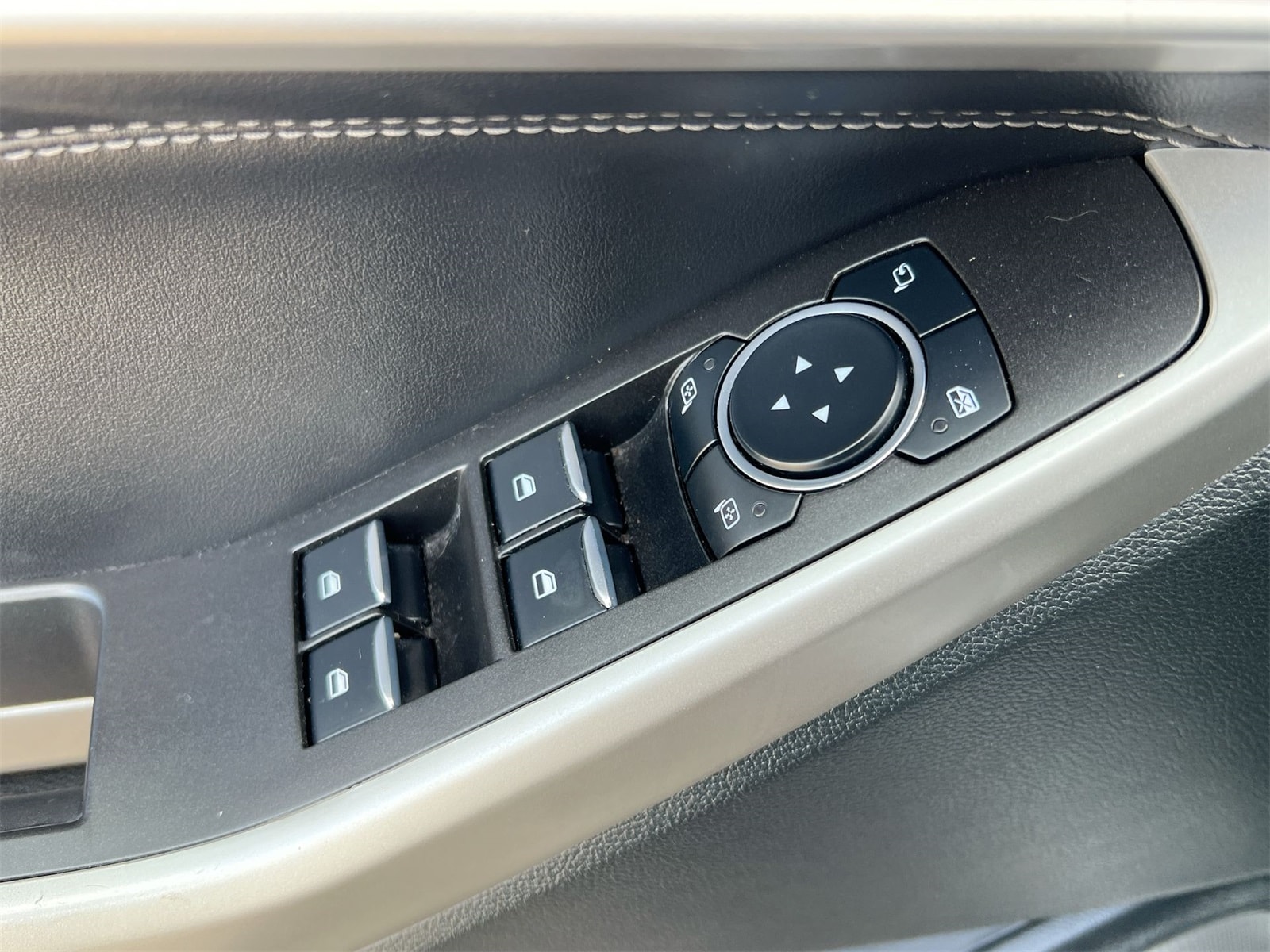 Thumbnail: 2023 Ford Explorer - 18