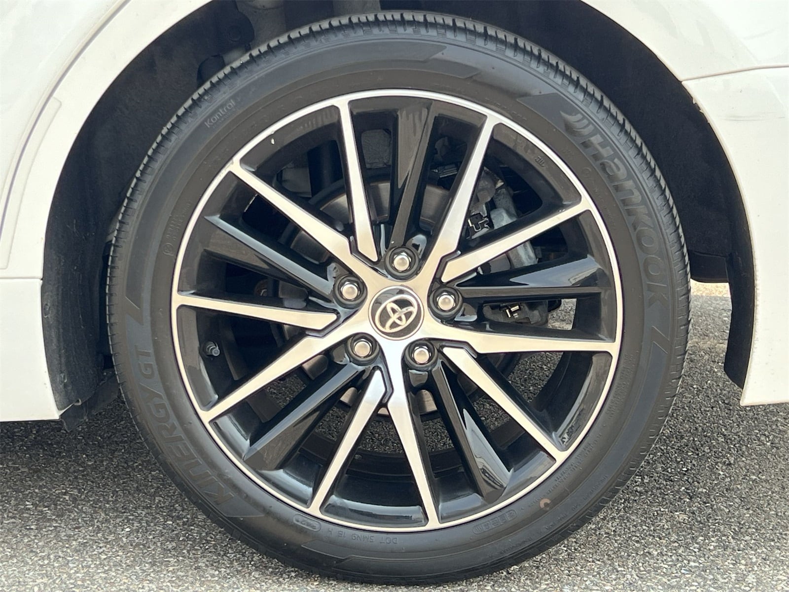 2022 Toyota Camry SE 14