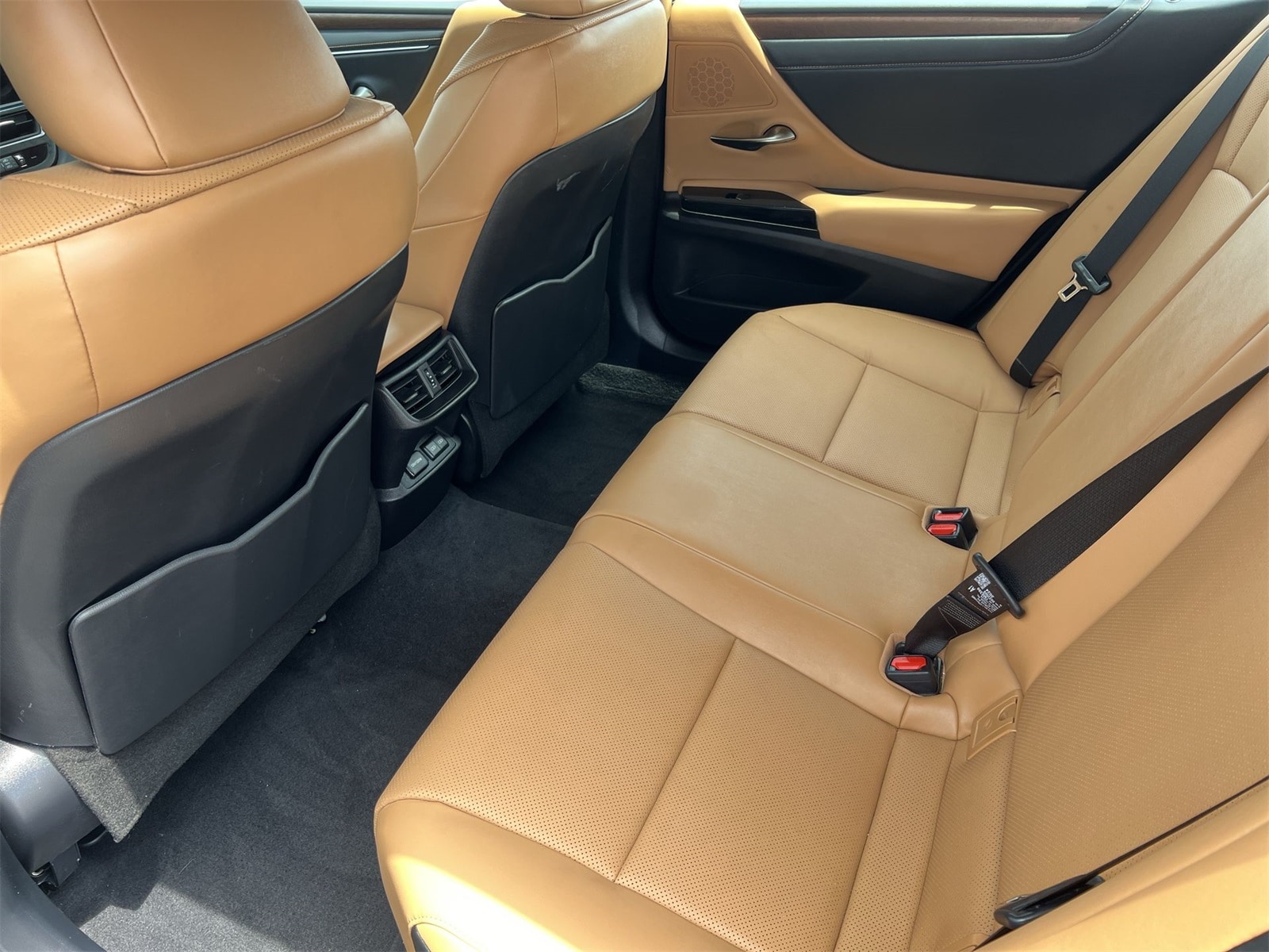 2024 Lexus ES 350 19