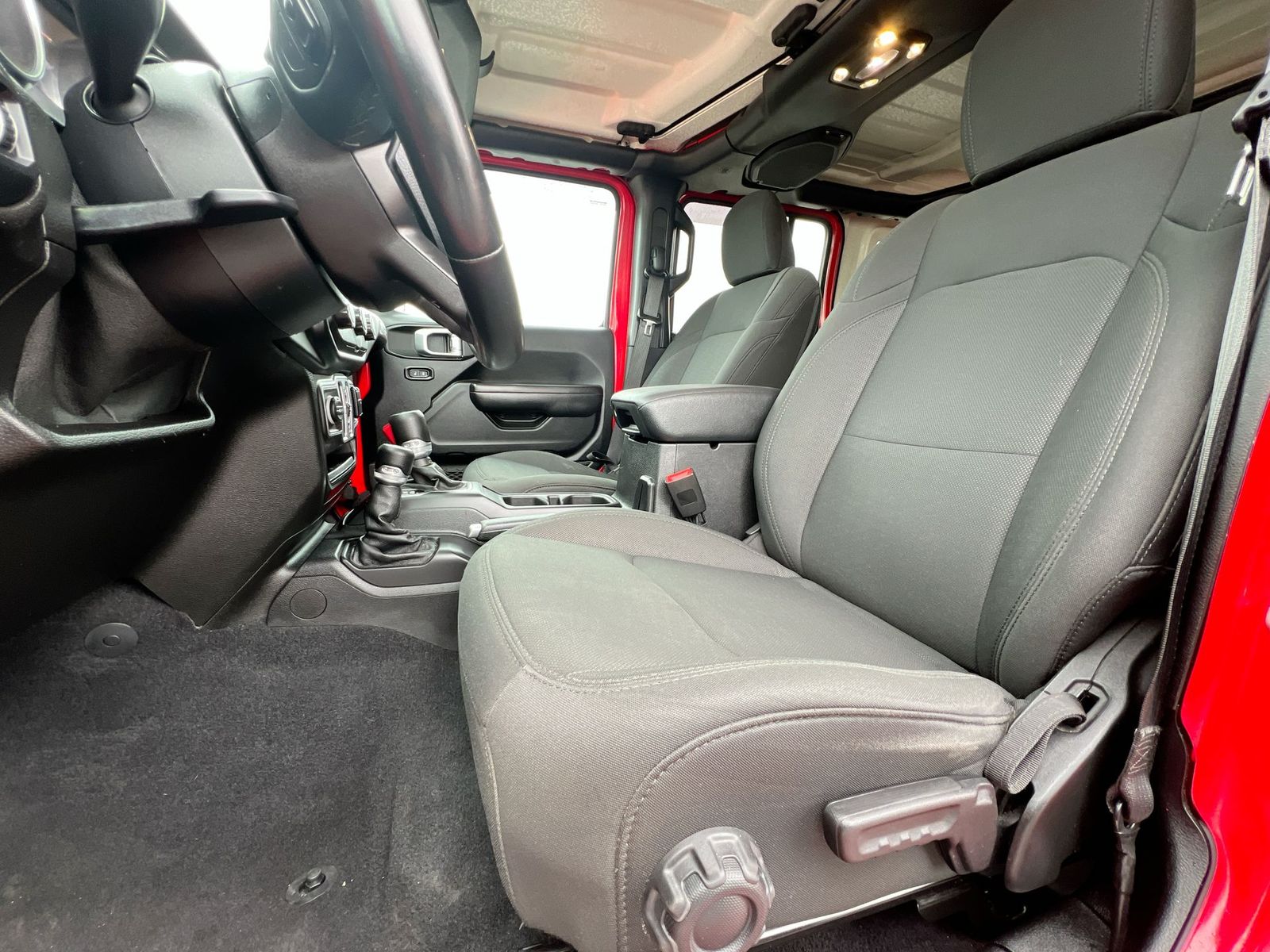 Thumbnail: 2020 Jeep Wrangler - 16