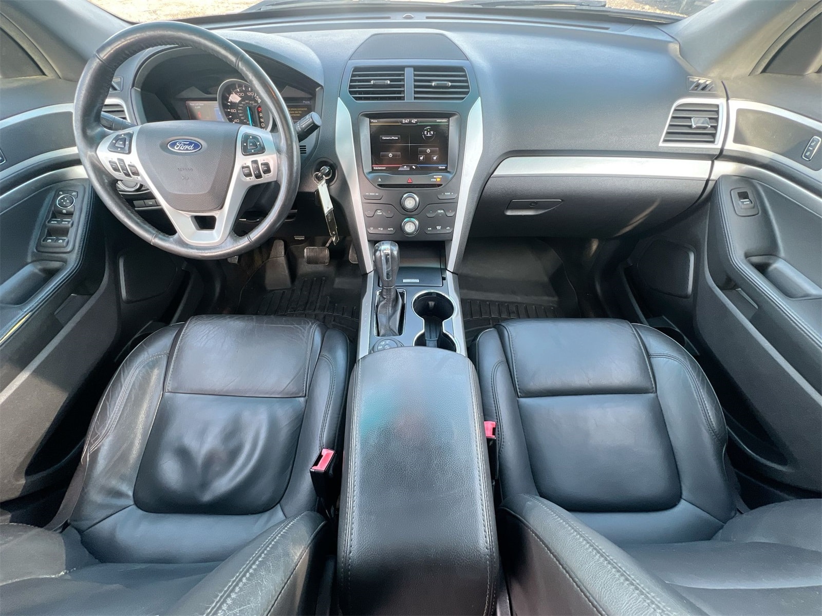 Thumbnail: 2015 Ford Explorer - 15