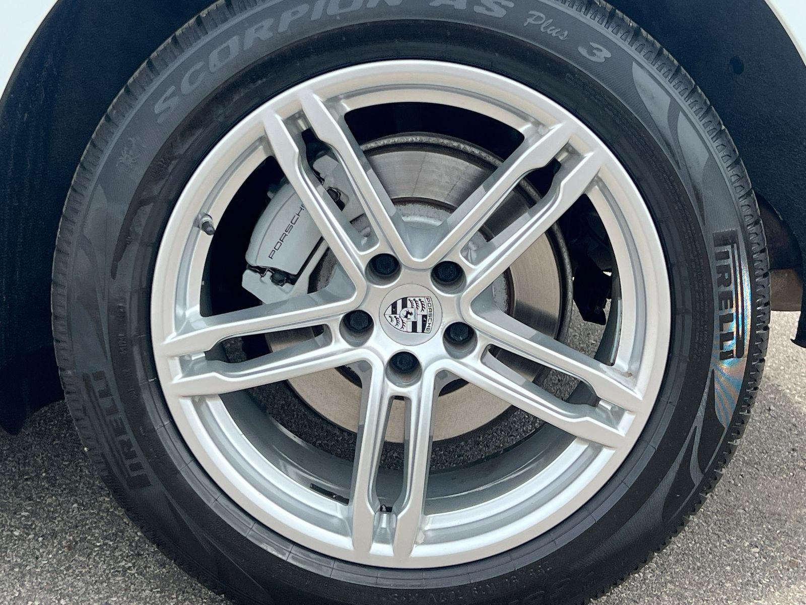 Thumbnail: 2015 Porsche Macan - 14