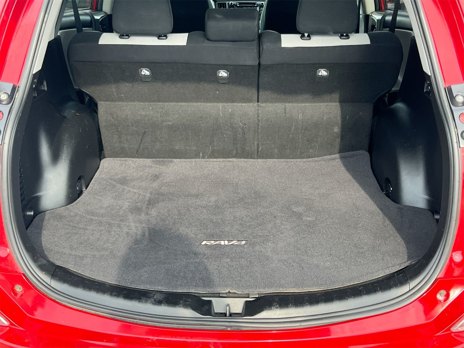 Thumbnail: 2017 Toyota RAV4 - 34