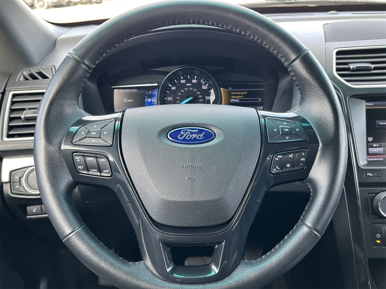 Thumbnail: 2016 Ford Explorer - 22