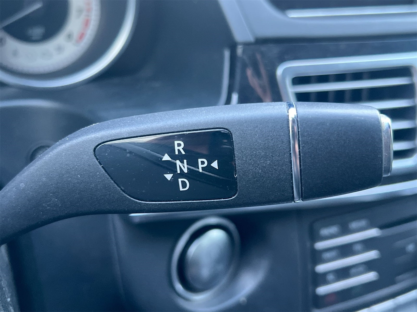 Thumbnail: 2016 Mercedes-Benz E-Class - 31