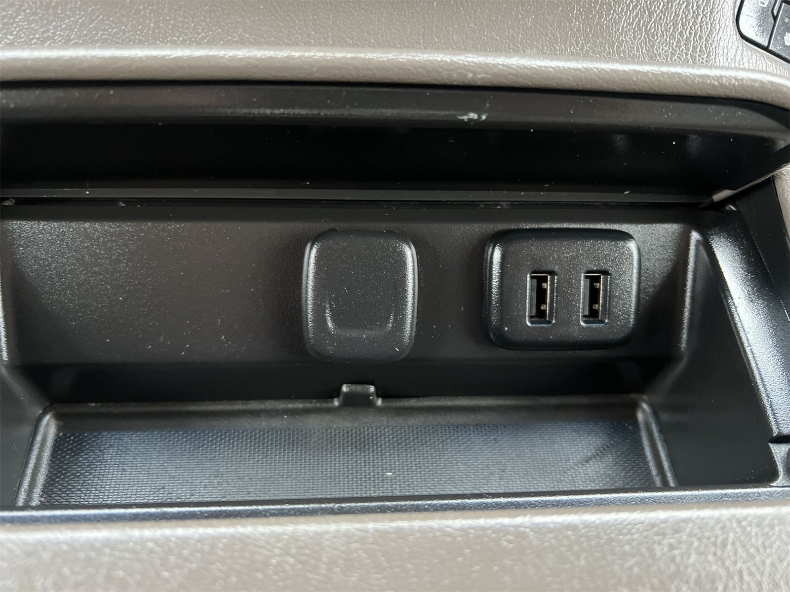 Thumbnail: 2016 GMC Yukon - 31