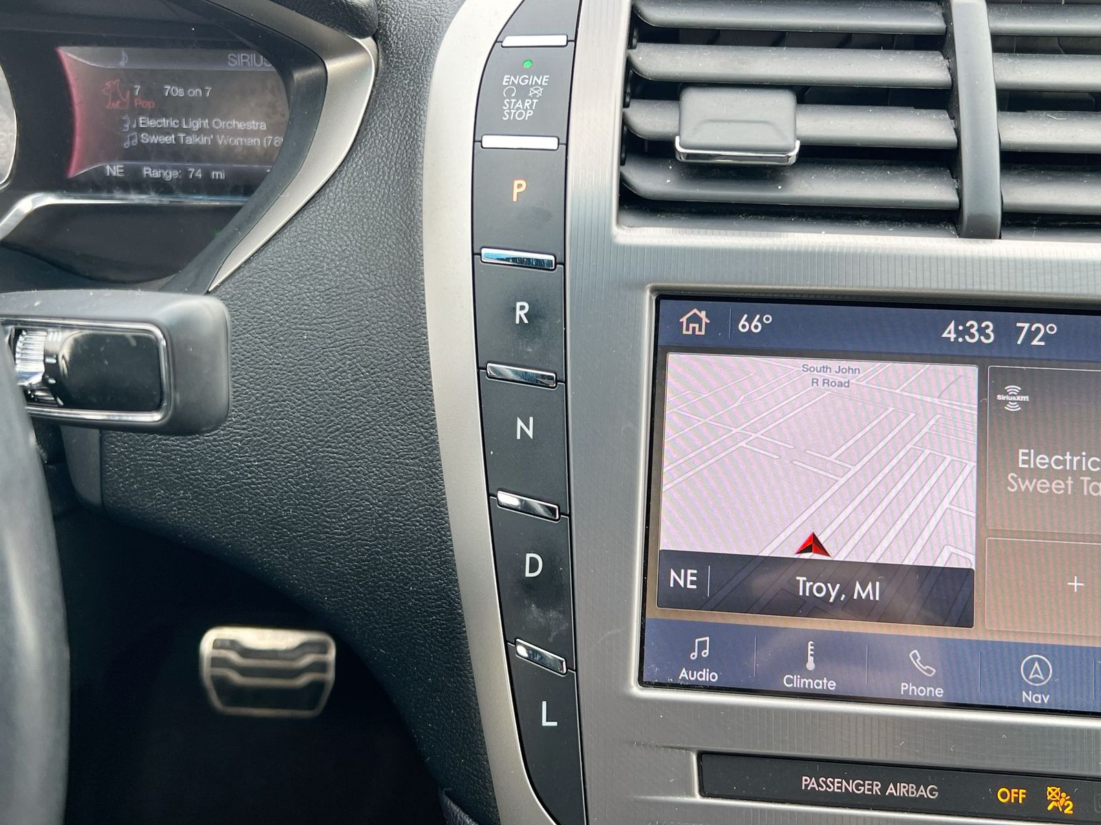 Thumbnail: 2019 Lincoln MKZ - 30