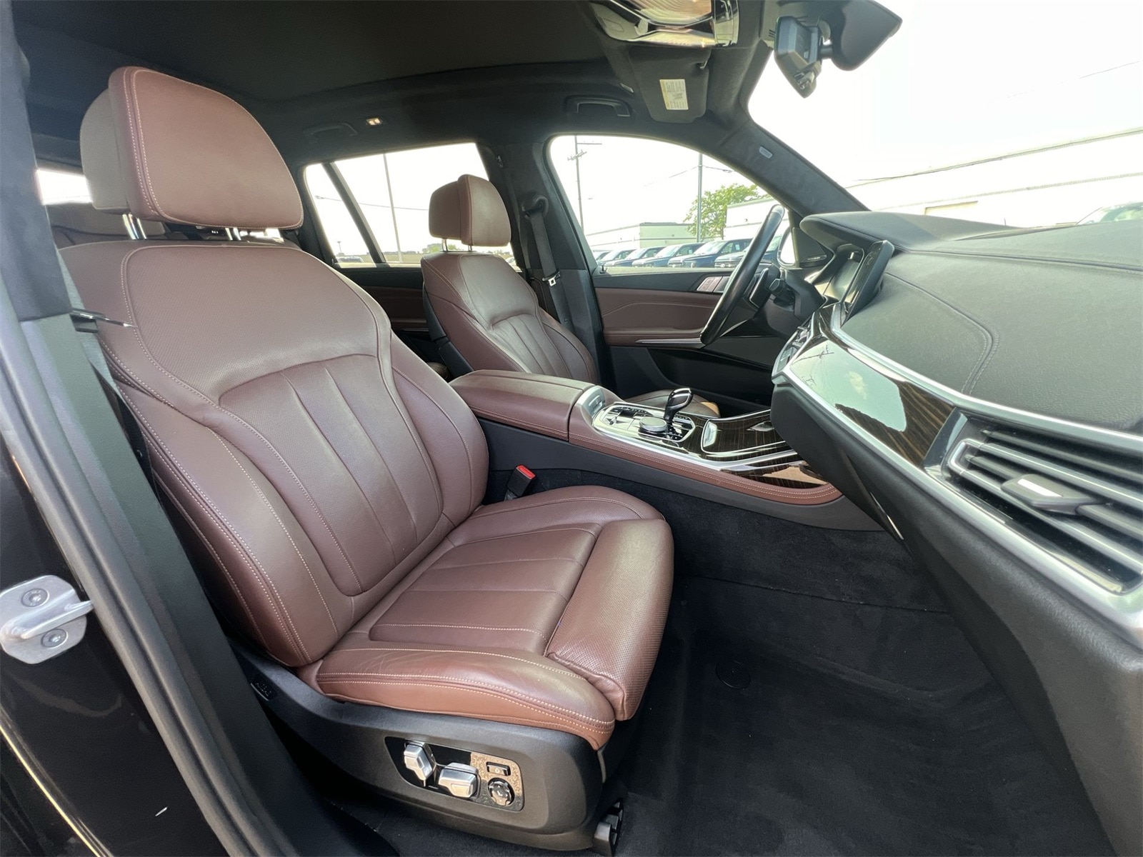 Thumbnail: 2021 BMW X7 - 22