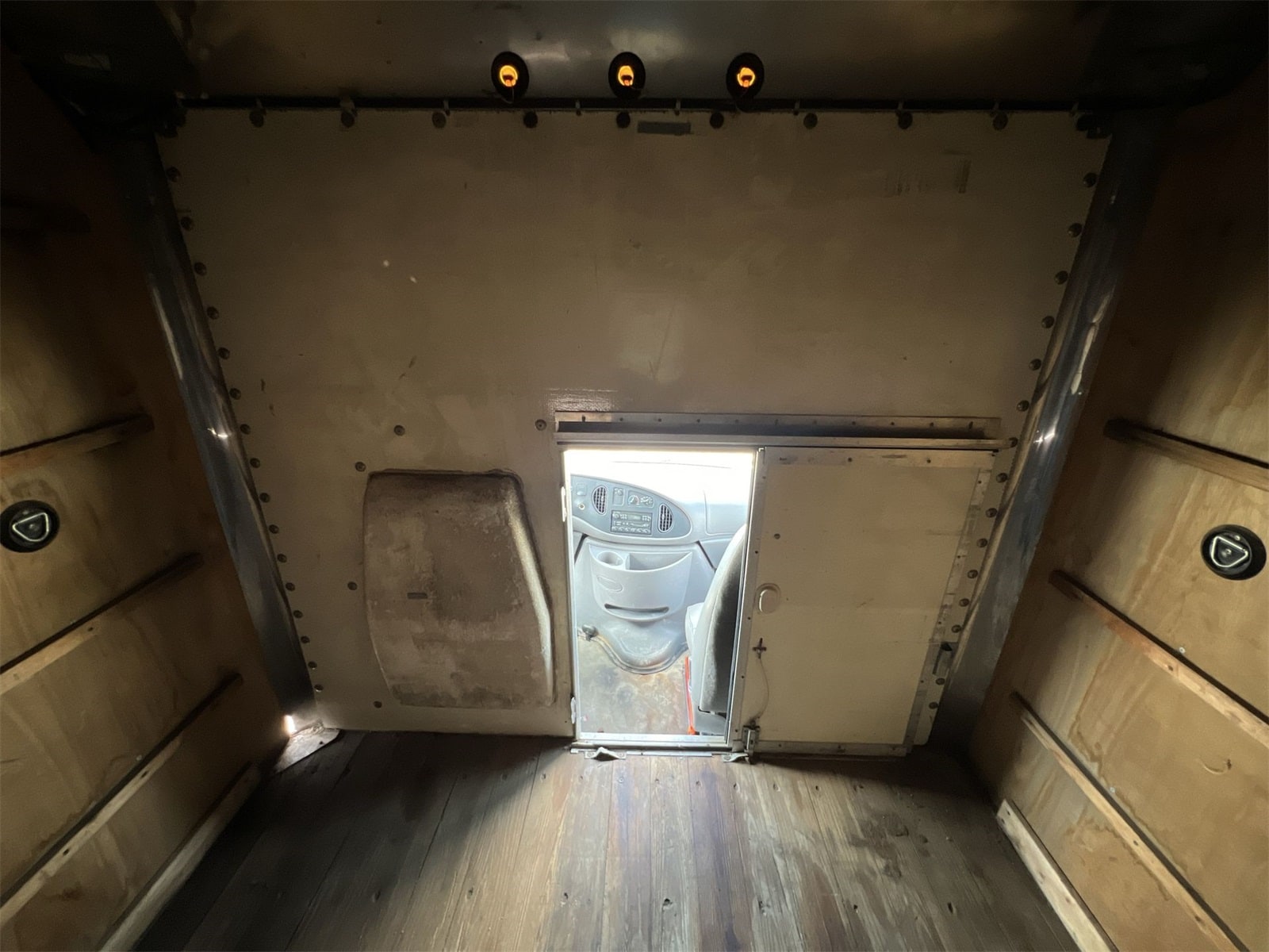 Thumbnail: 1999 Ford Econoline - 17