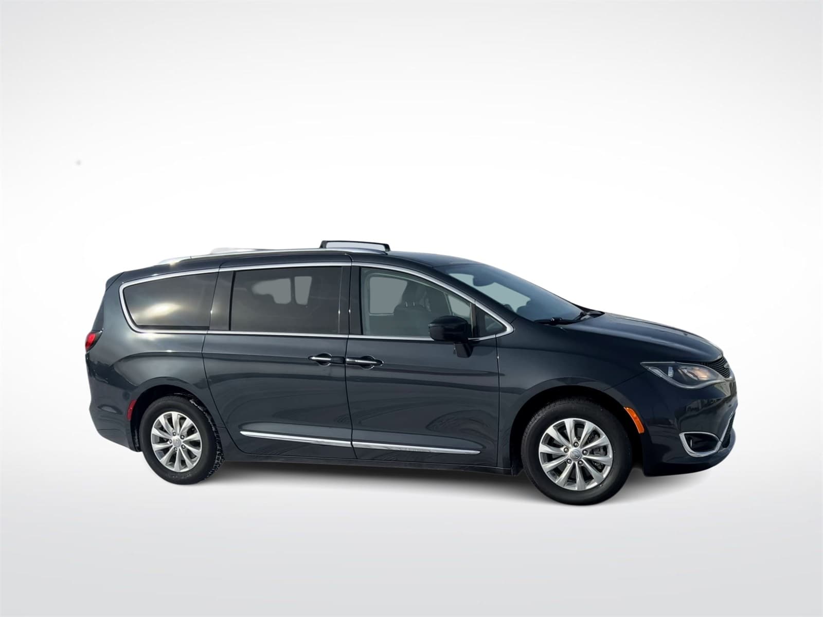 Thumbnail: 2019 Chrysler Pacifica - 2