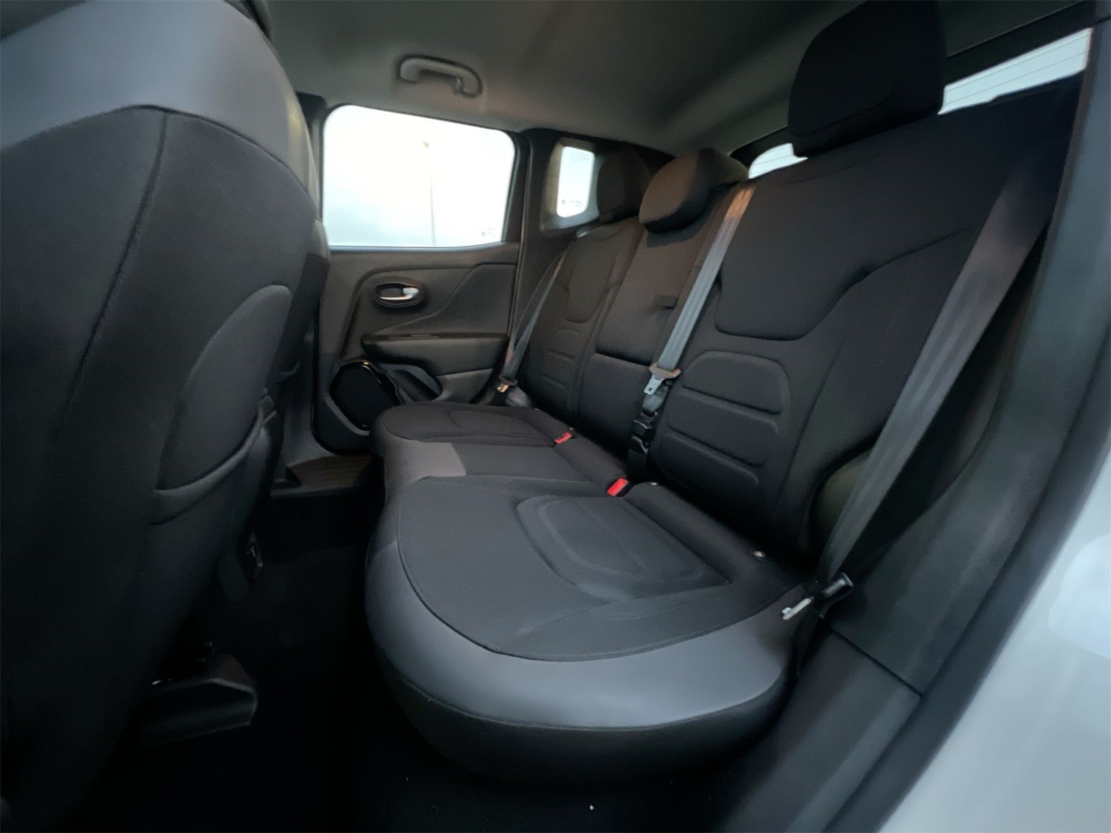 Thumbnail: 2017 Jeep Renegade - 19