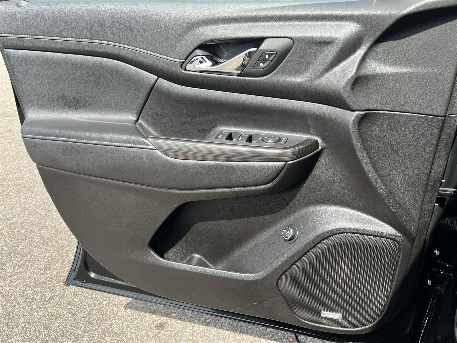 Thumbnail: 2022 GMC Acadia - 29