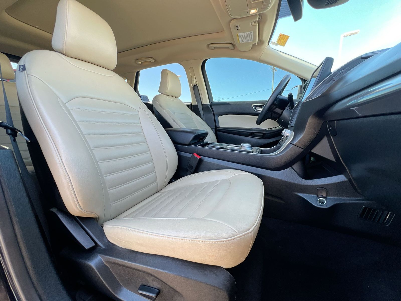 Thumbnail: 2023 Ford Edge - 21