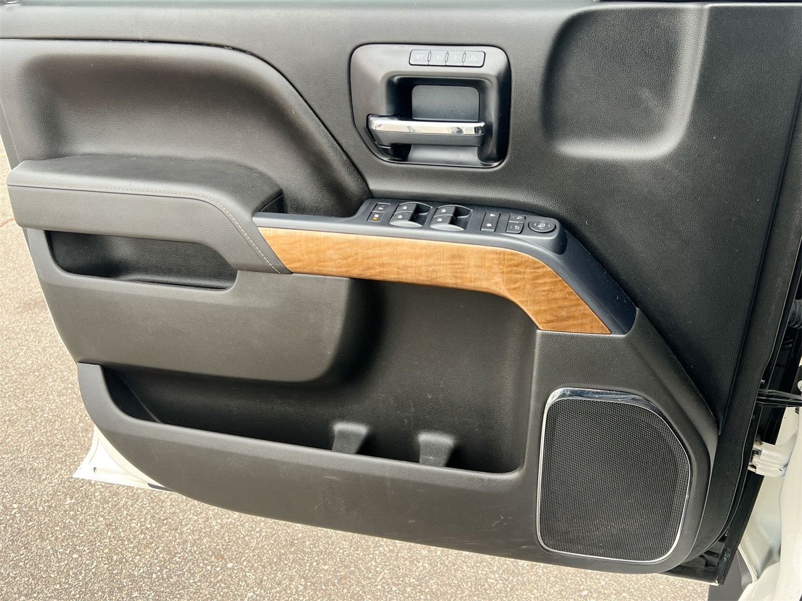 Thumbnail: 2014 Chevrolet Silverado 1500 - 29