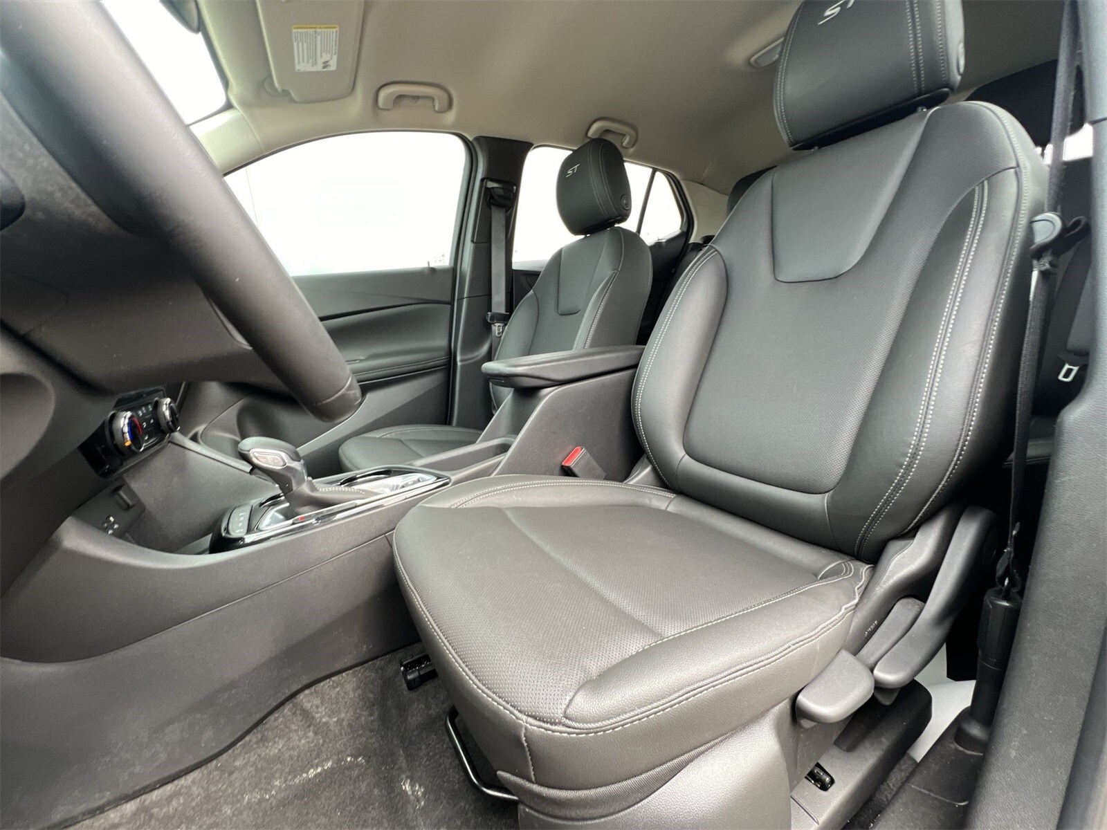 Thumbnail: 2024 Buick Encore GX - 17