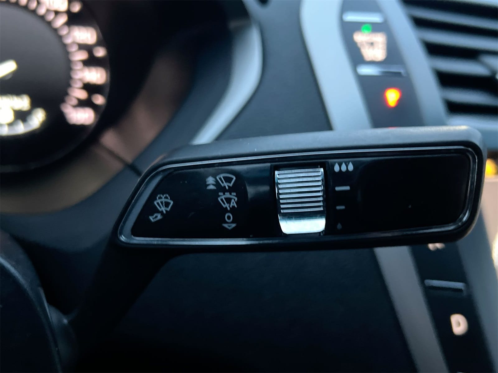 Thumbnail: 2018 Lincoln MKZ - 25