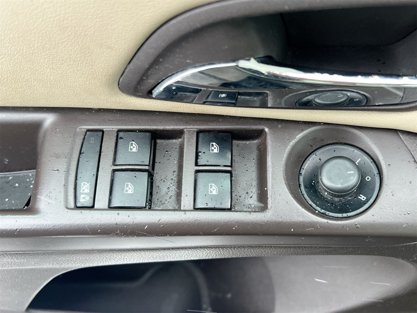 Thumbnail: 2011 Chevrolet Cruze - 17