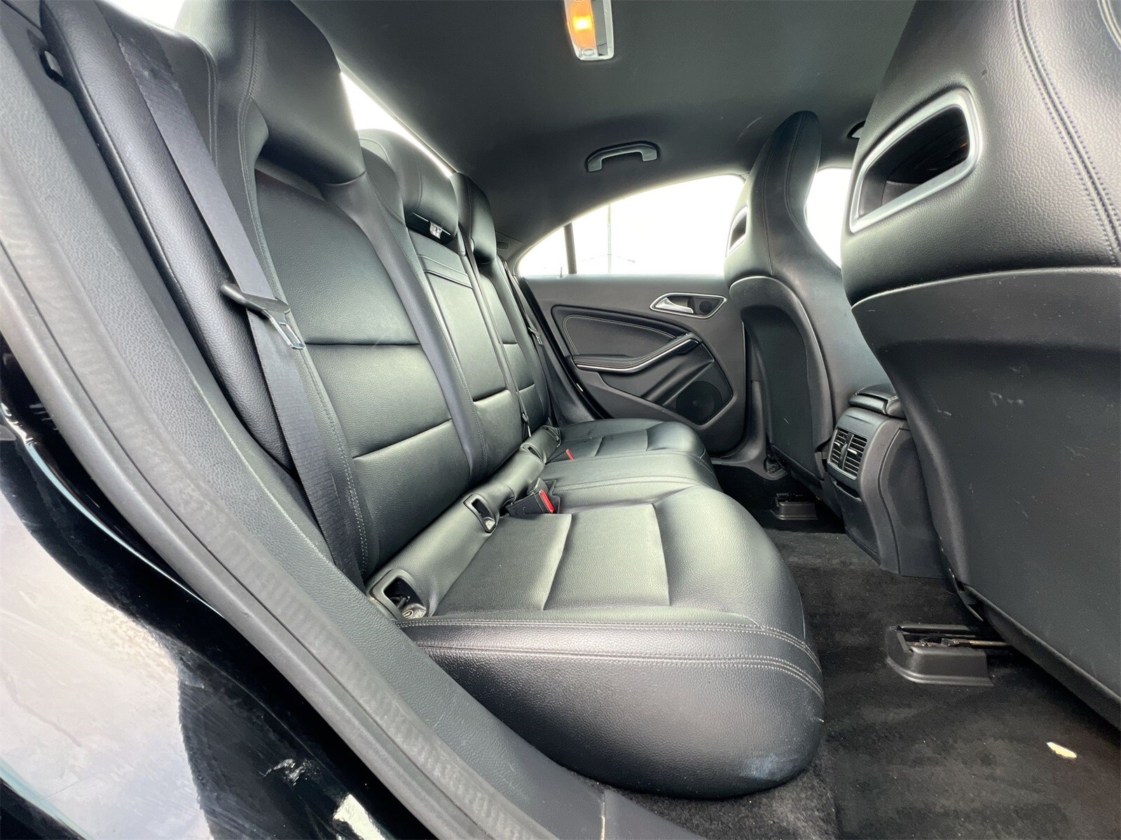 Thumbnail: 2015 Mercedes-Benz CLA - 20