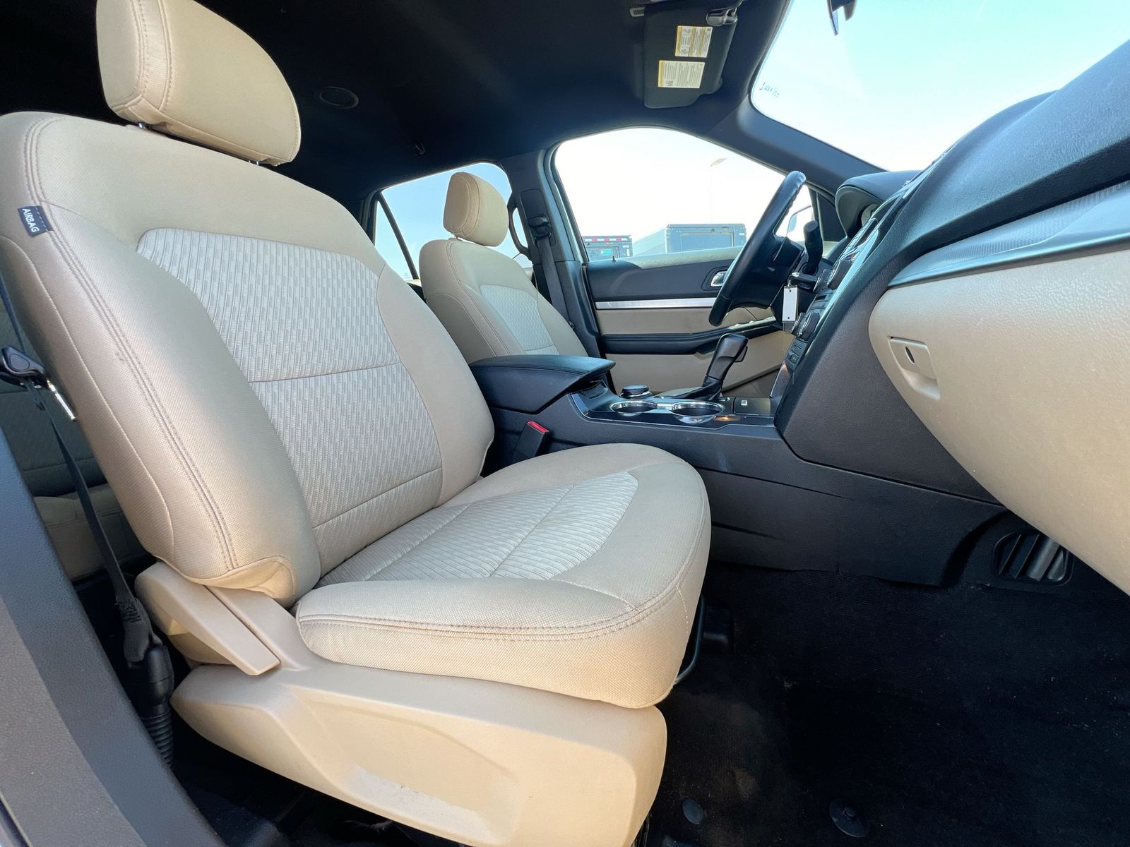 Thumbnail: 2017 Ford Explorer - 21