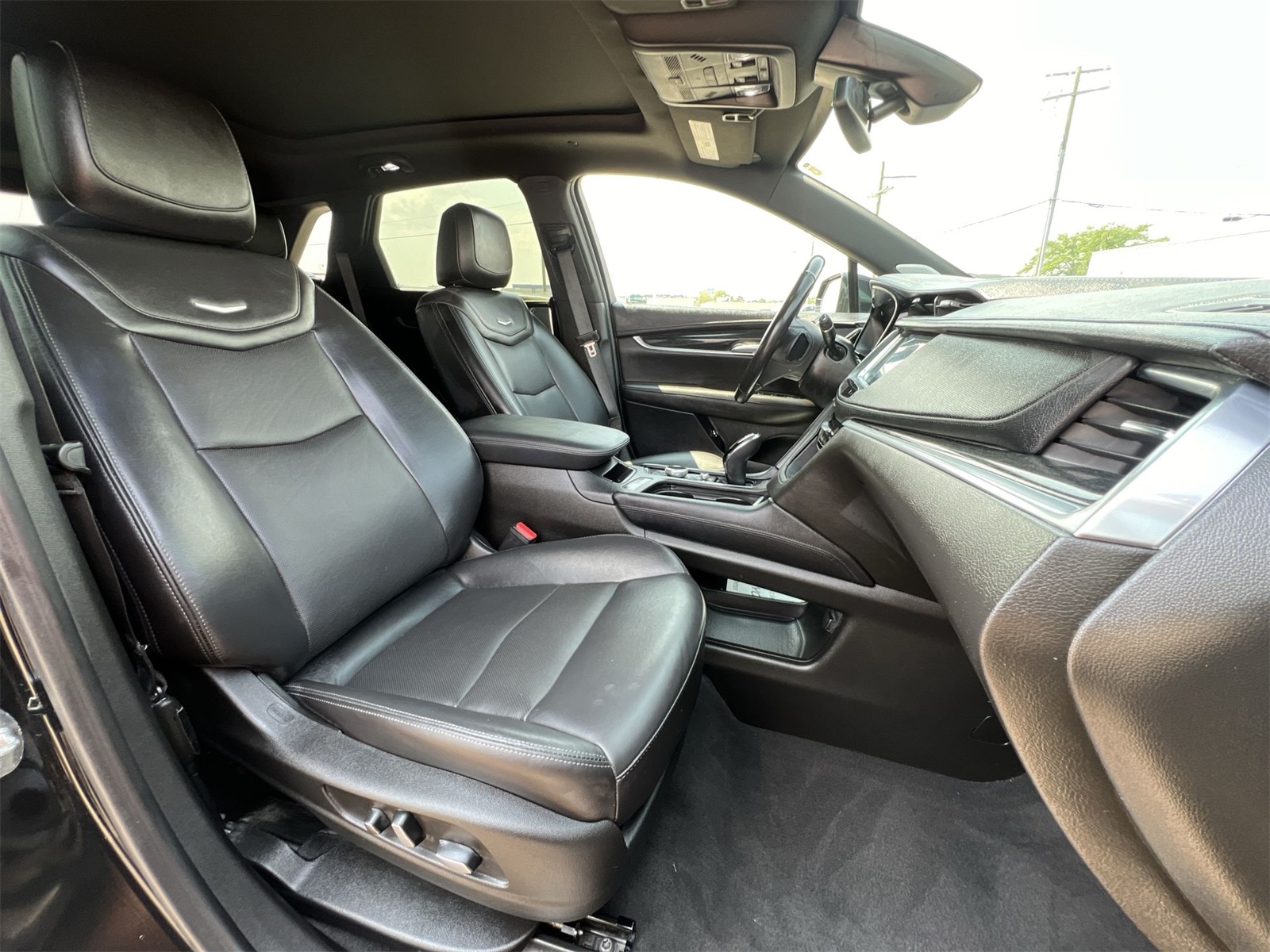 Thumbnail: 2023 Cadillac XT5 - 21
