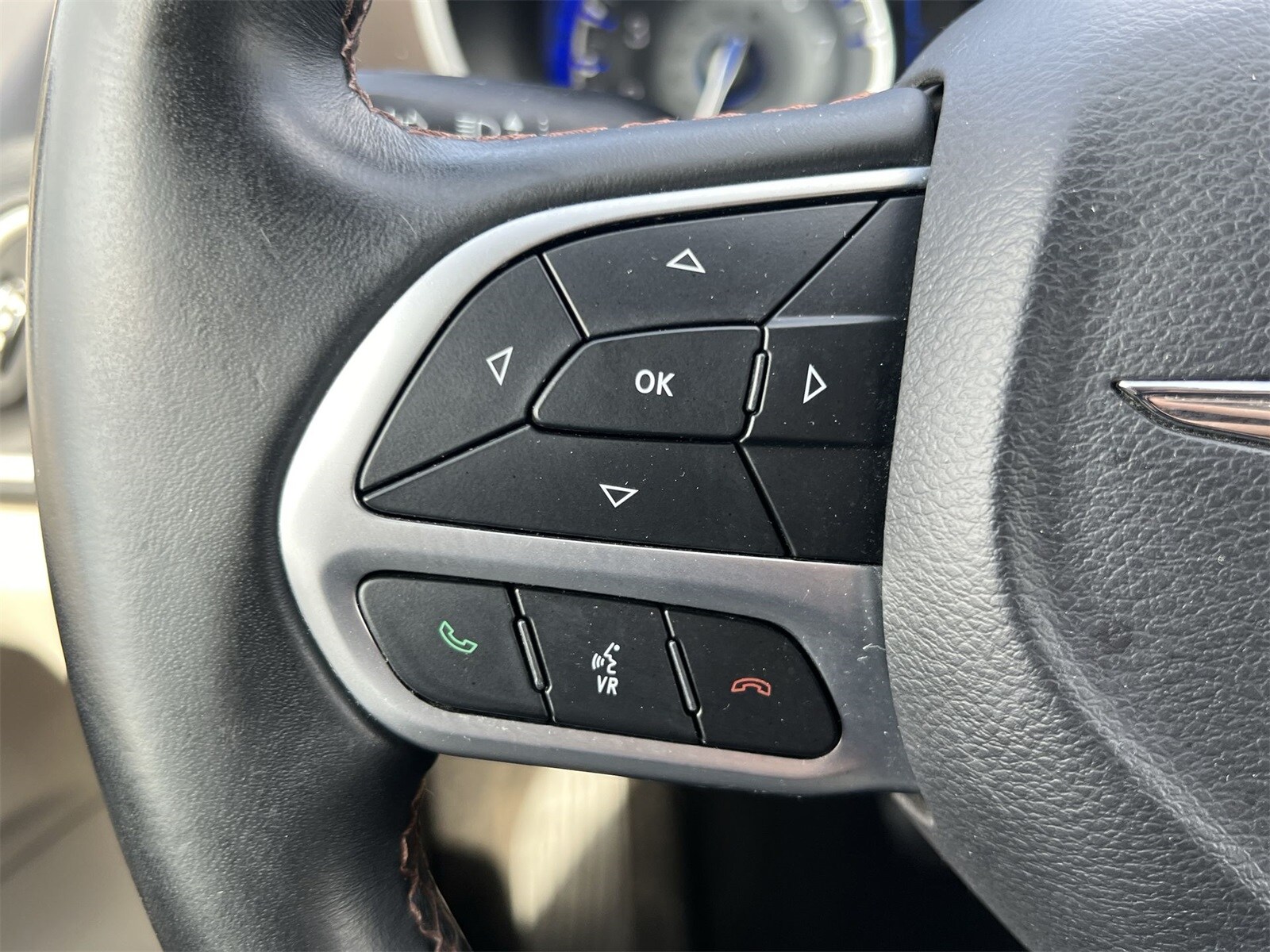 Thumbnail: 2018 Chrysler Pacifica - 24