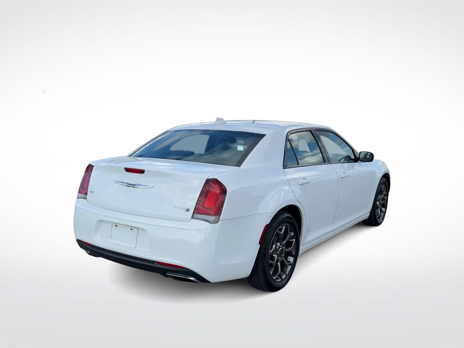 Thumbnail: 2016 Chrysler 300 - 8